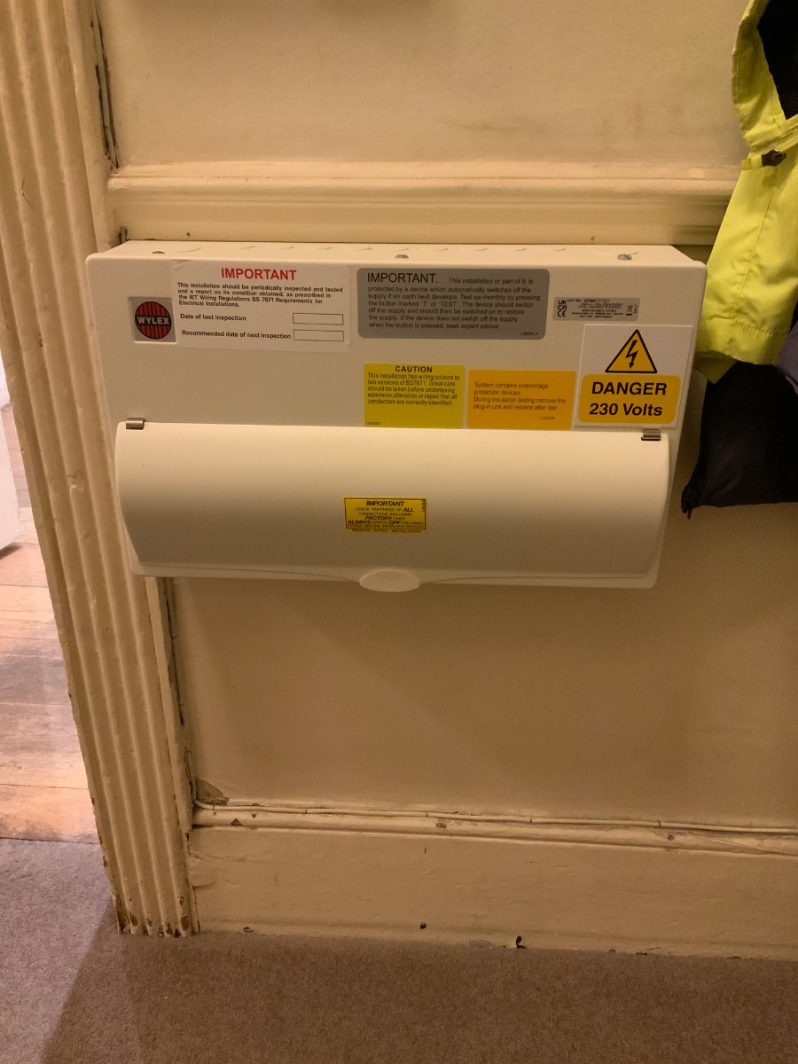 Electrician: Image 13
